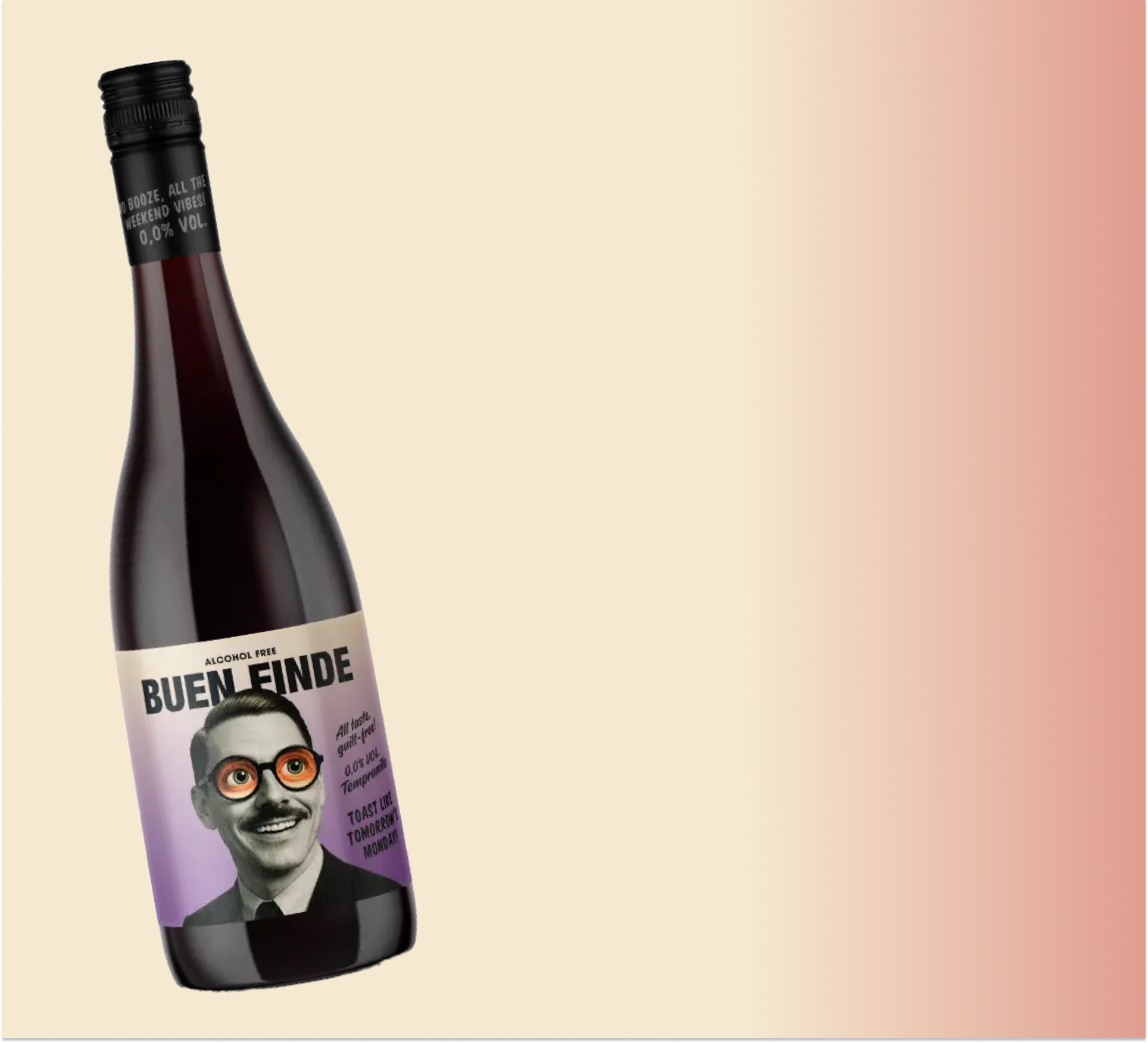 Botella de vino tinto sin alcohol Buen Finde sobre fondo crema 