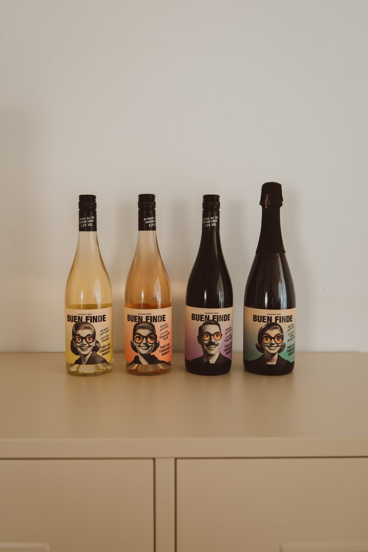 Buen Finde vino sin alcohol 0,0% - la gama completa de cuatro botellas