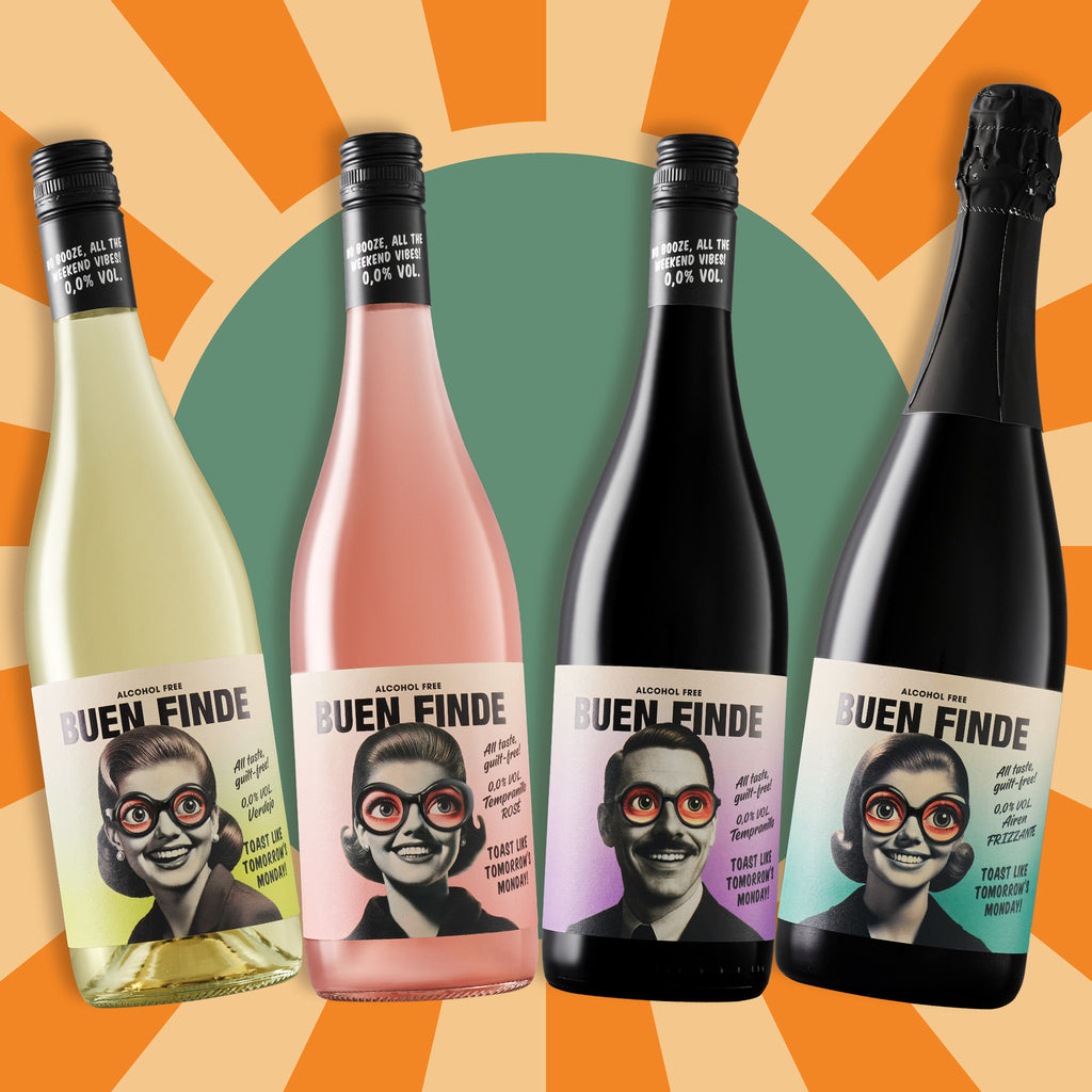 Los cuatro vinos Buen Finde 0,0 % sobre fondo retro